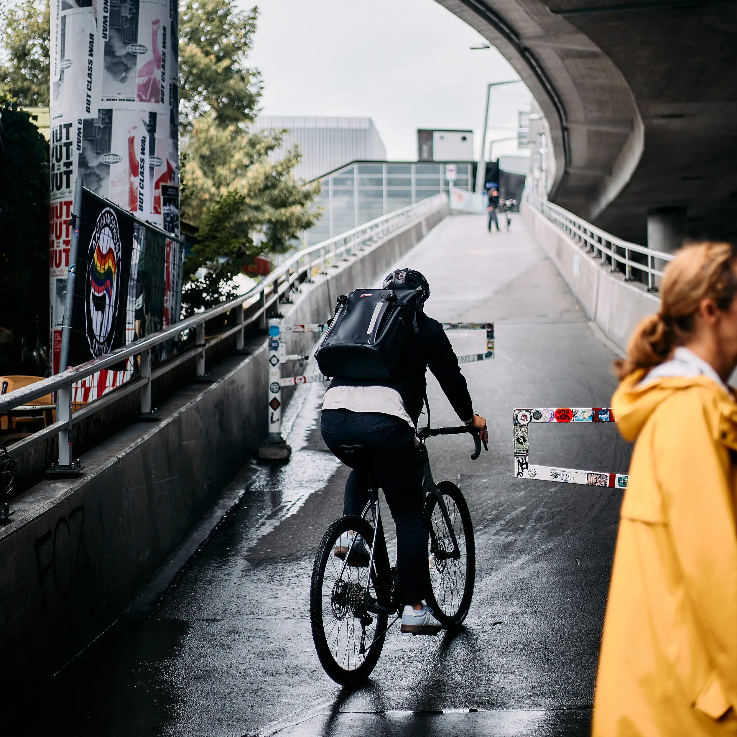 Mochila Zurich 24L para uso diario y oficina - Ink