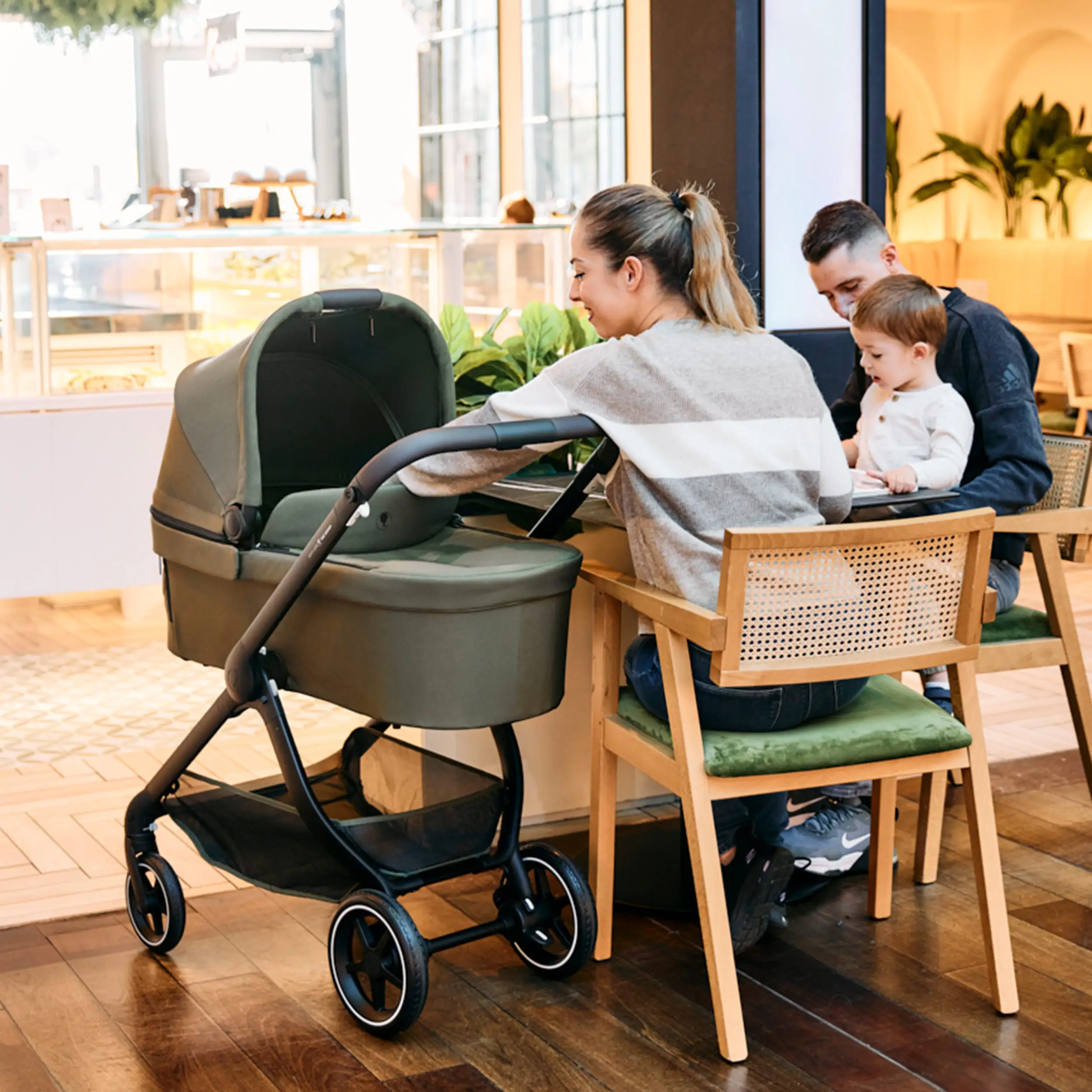 Set de cochecito 3en1 City Life con silla de auto Maxi-Cosi Pebble 360 Pro 2 - Avocado