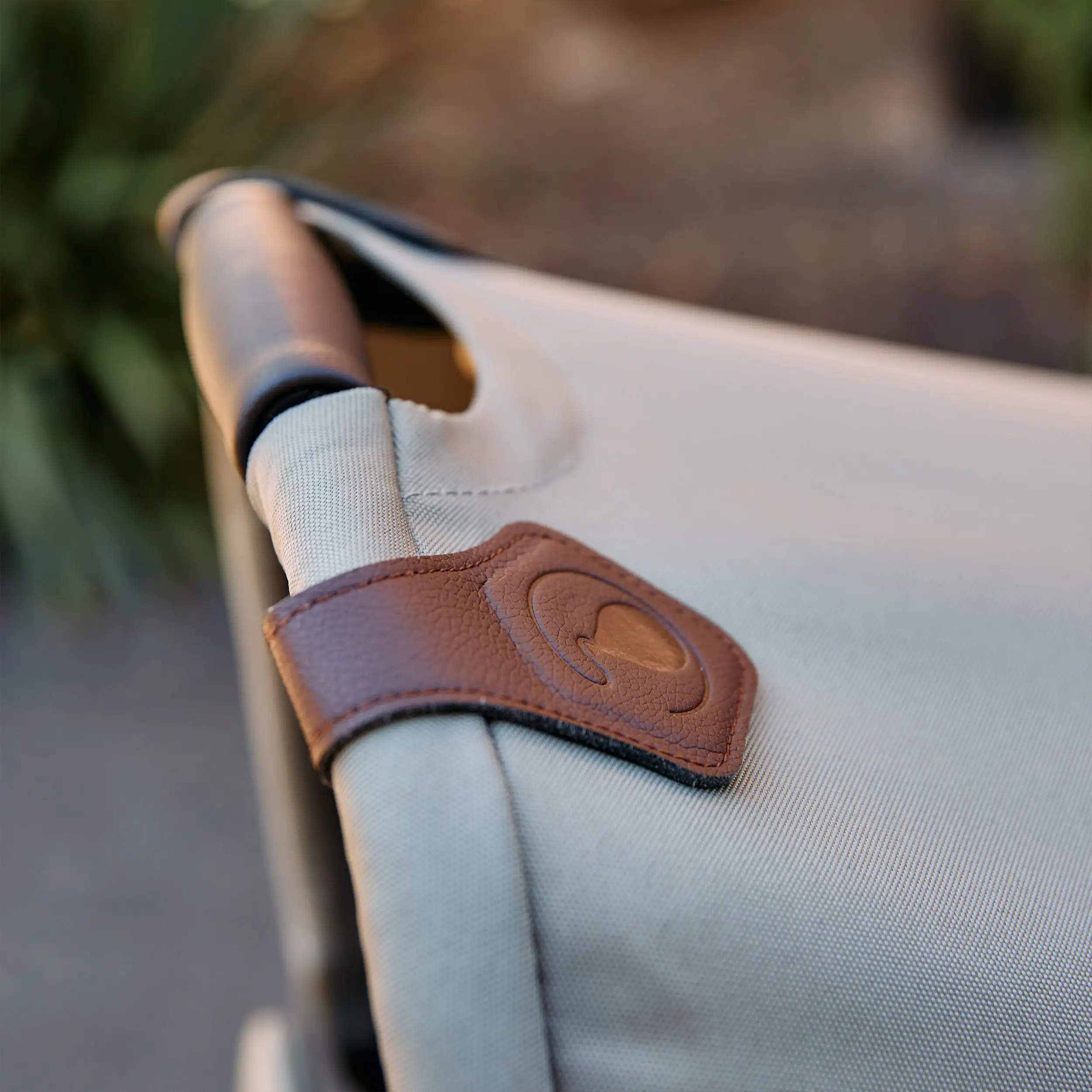  Clip Magnético para Silla de Paseo - Brown Dark