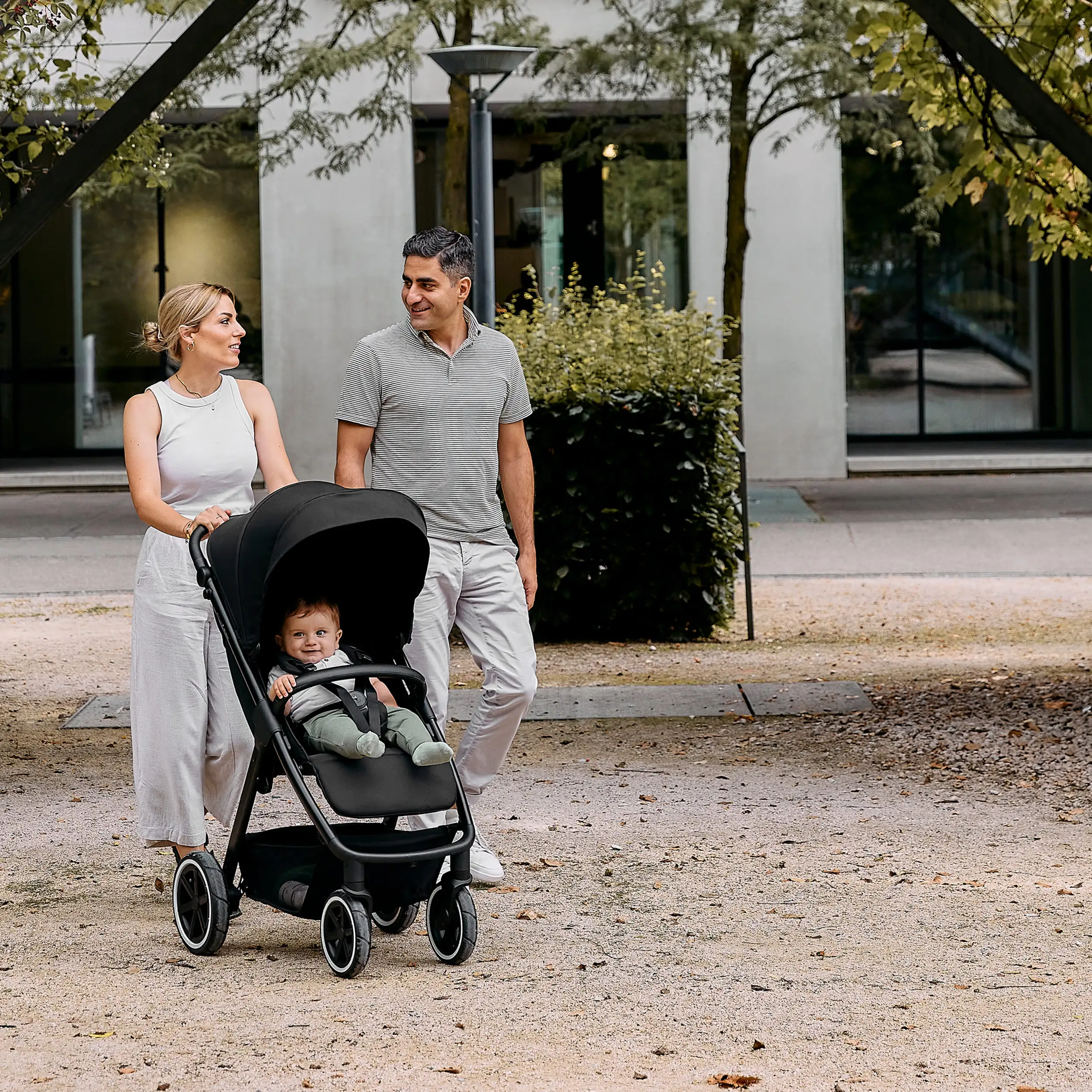 Silla de Paseo Avus 2 Air con rueda de aire - Coal