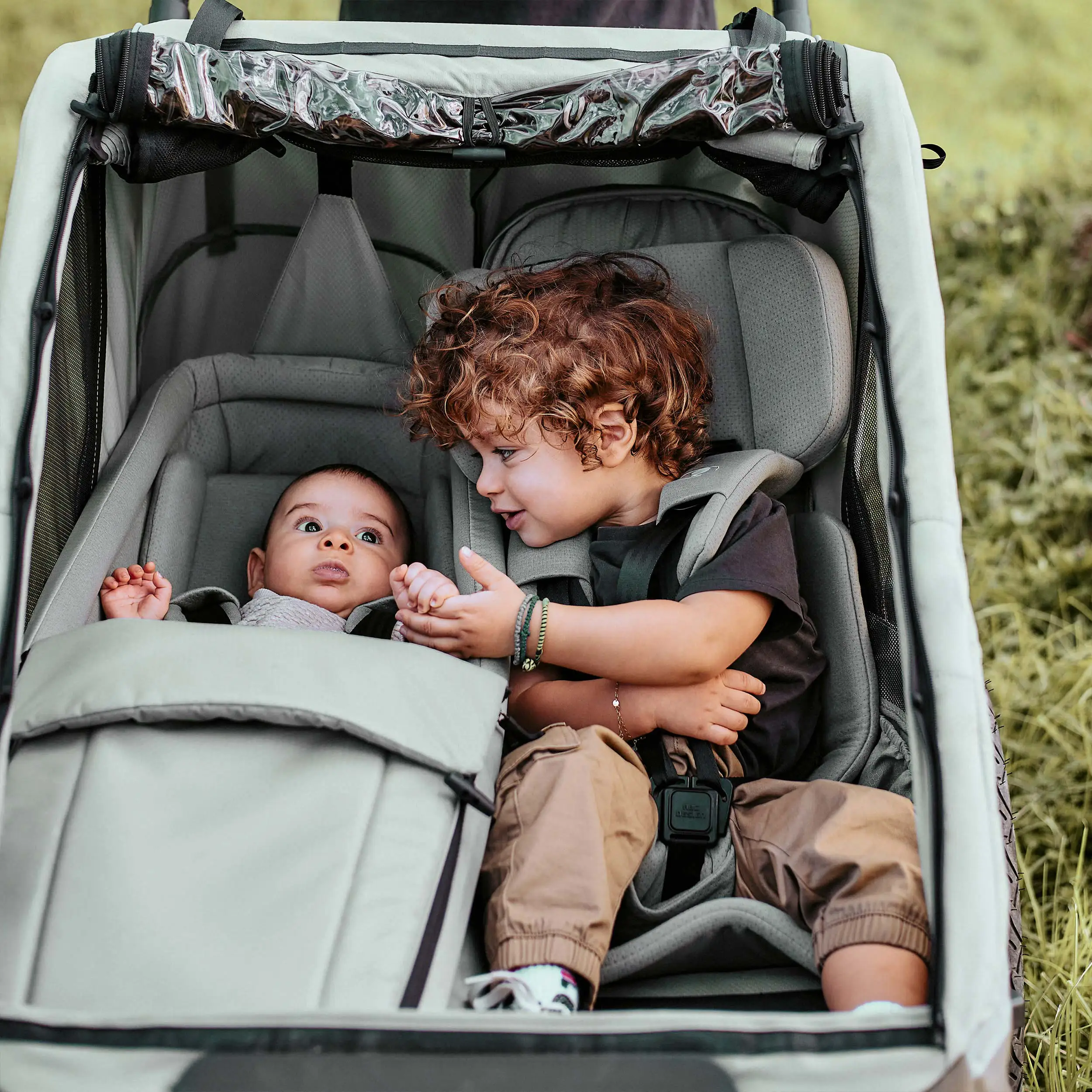 Remolque para bicicleta Tour 2 con 2 cómodos asientos y ruedas neumáticas - Olive