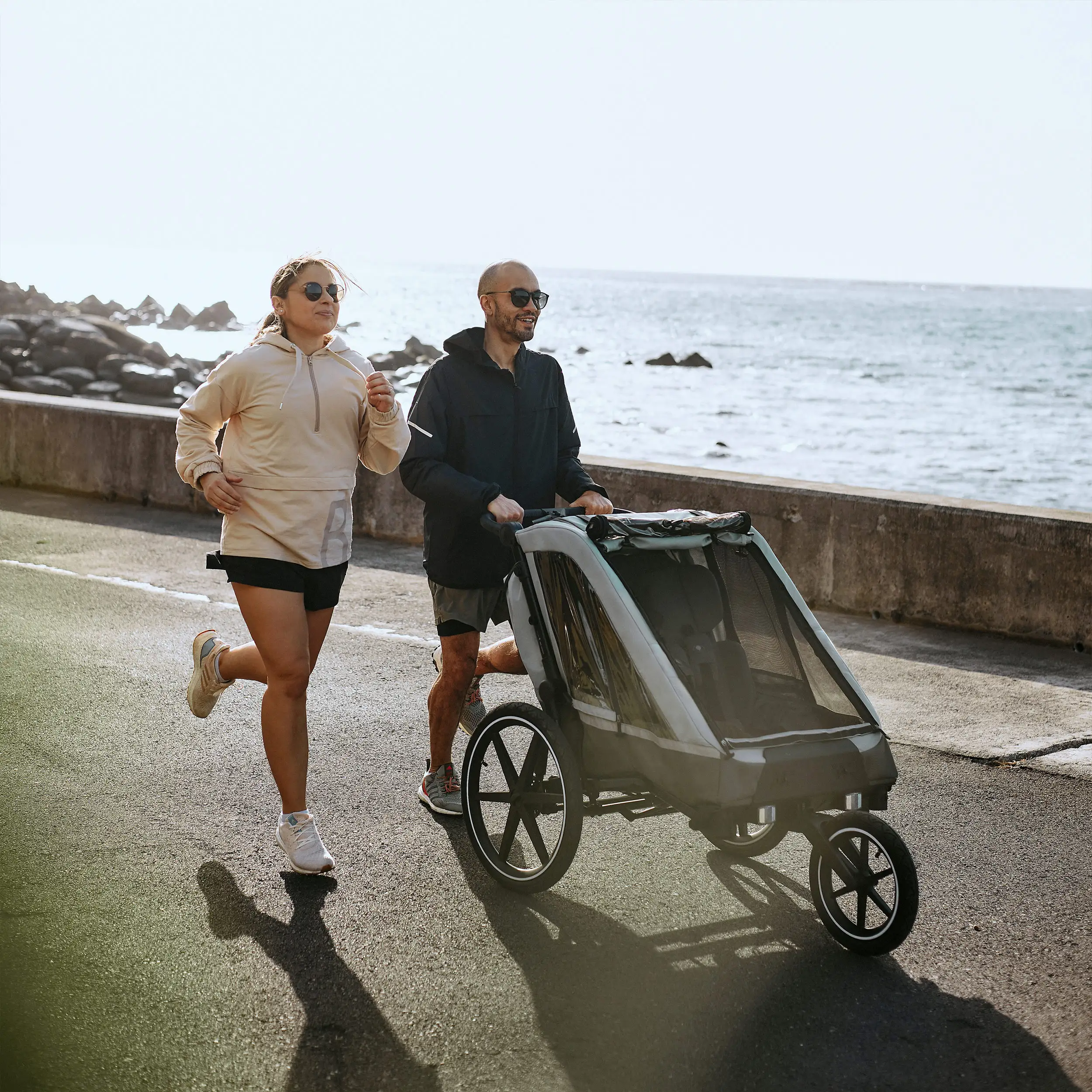 Remolque para bicicleta Tour 2 con 2 cómodos asientos y ruedas neumáticas - Olive